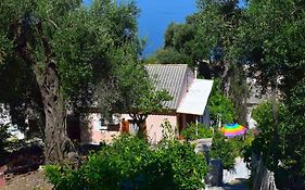Kiki'S Beautiful House On Famous Village Pentati